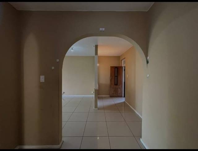 1.5 BEDROOM APARTMENT FOR SALE IN GLENWOOD